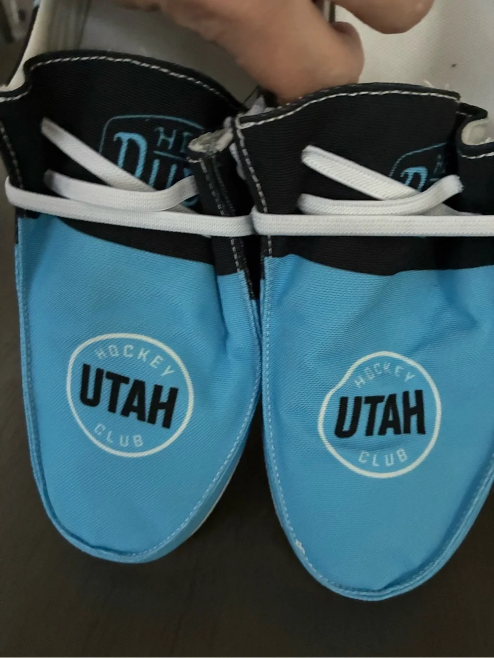 Hey dude hockey club Utah mens Blue Slip-On Athletic Shoes size 43